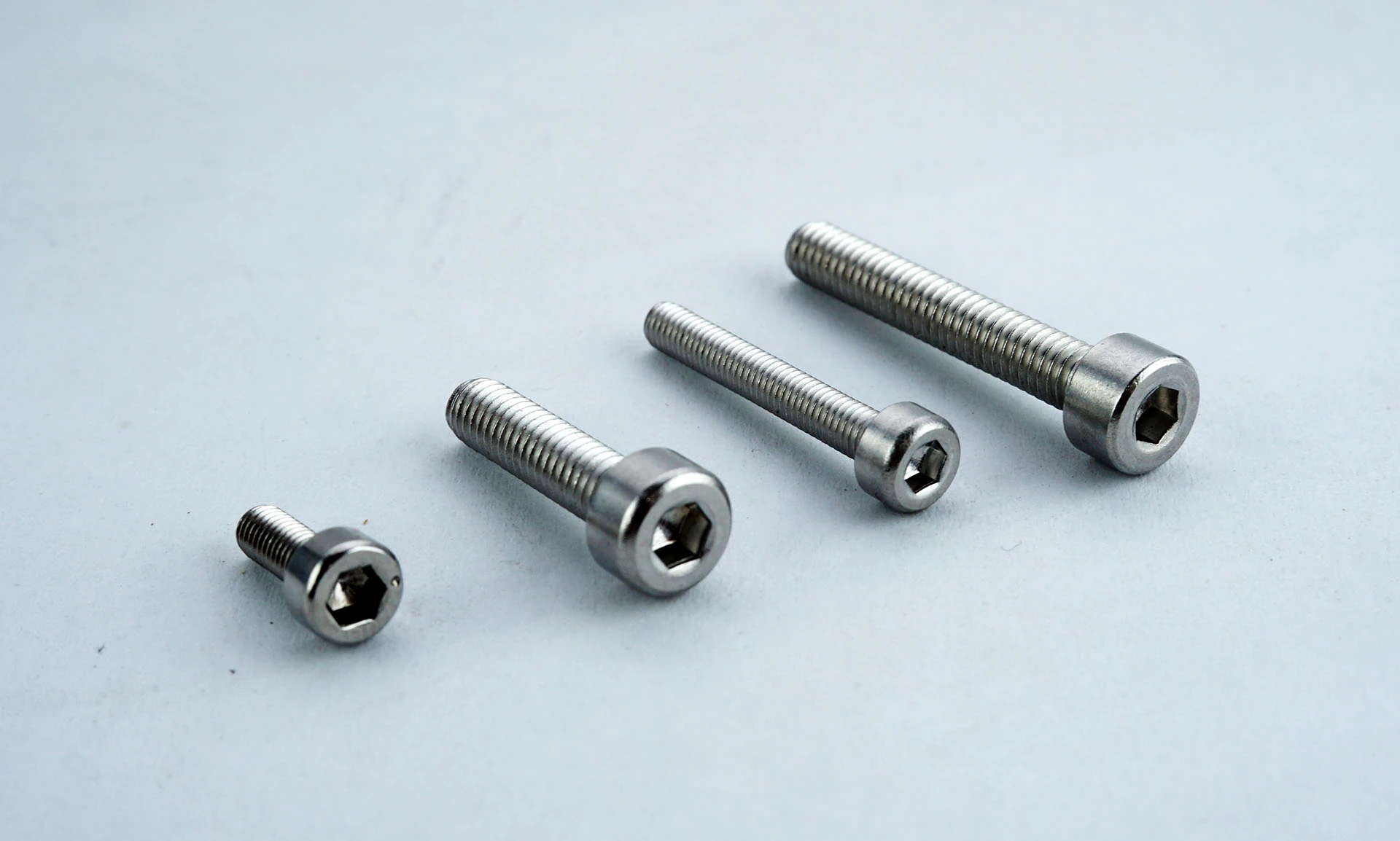 İmbus Inox Cıvata - Silindirik başlı cıvatalar